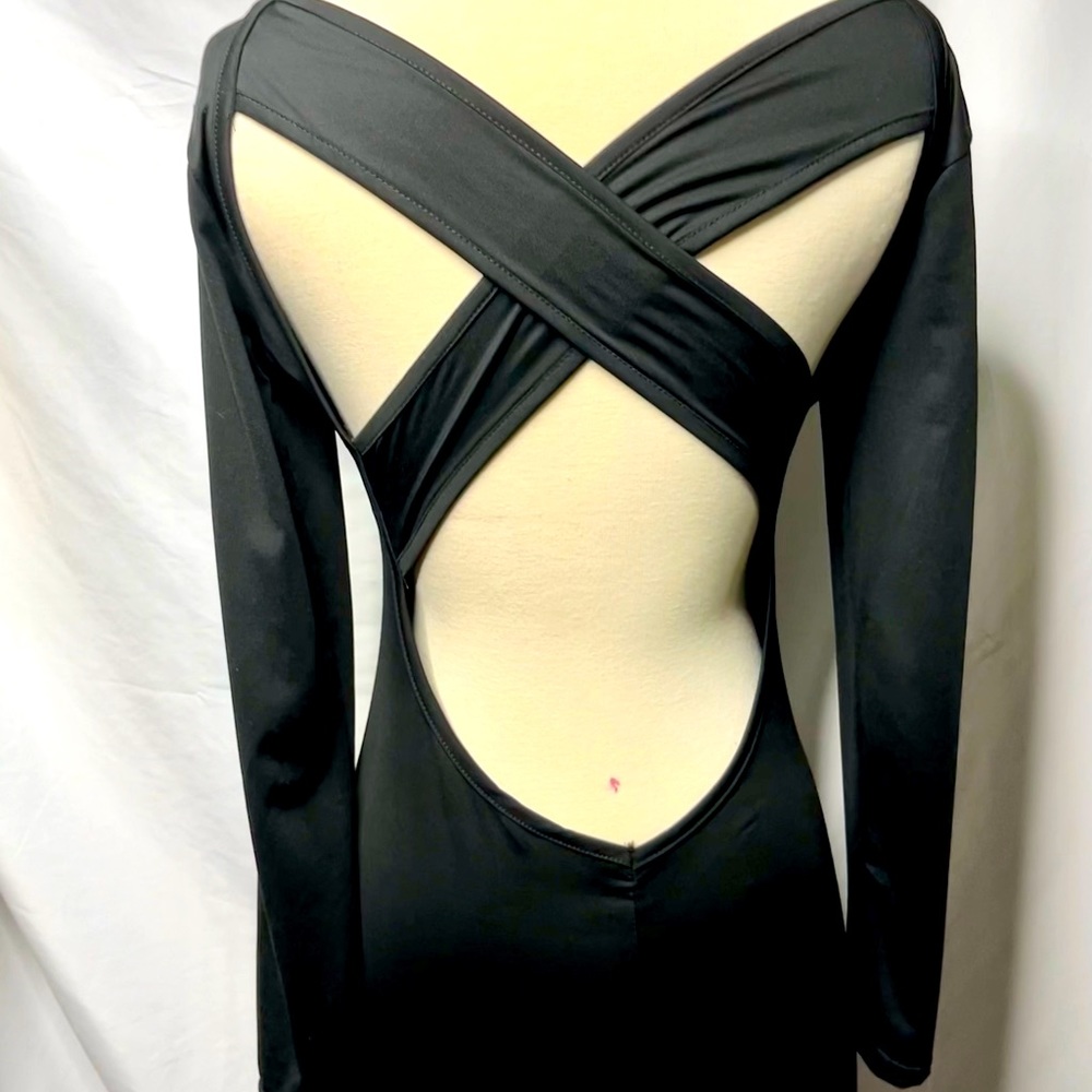 Long black long sleeve low cross back Gown - Small
